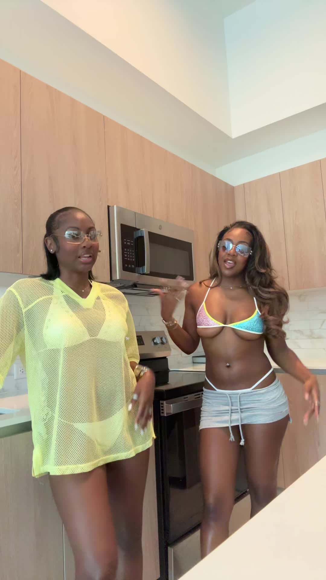 @SHANIAMONAEEEE