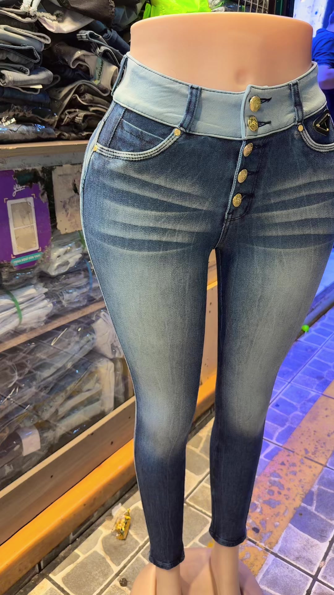 @APRETADITAS JEANS