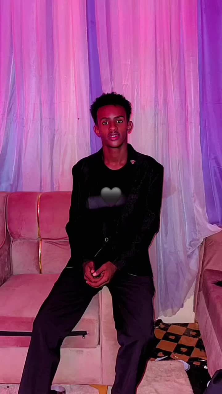 @SadaaM Daahir elmi❤️🤴