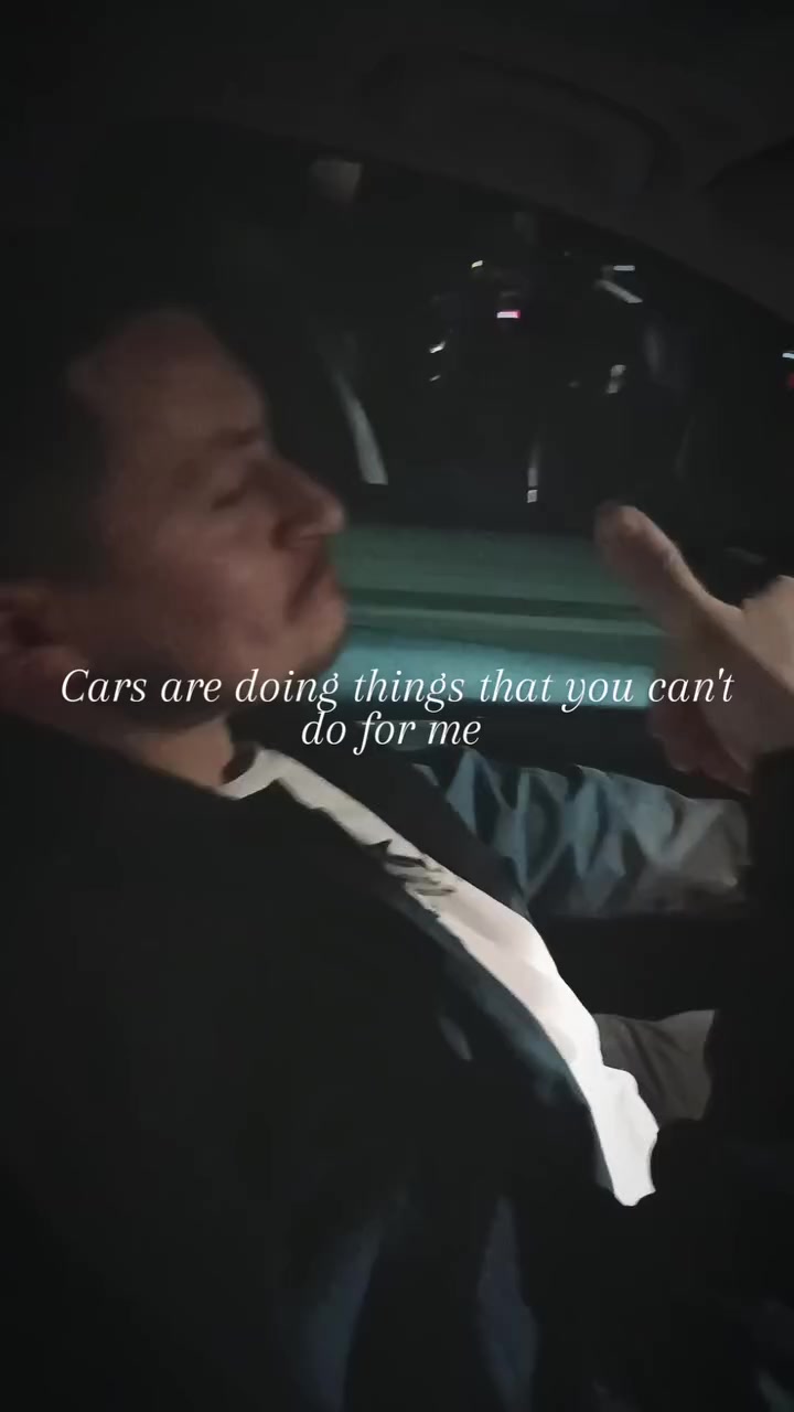 @🦅