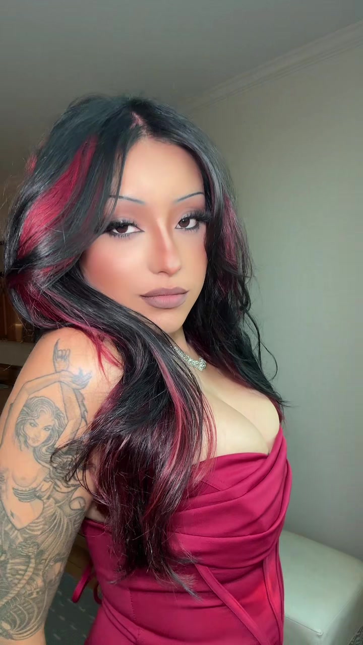 @Vee🖤