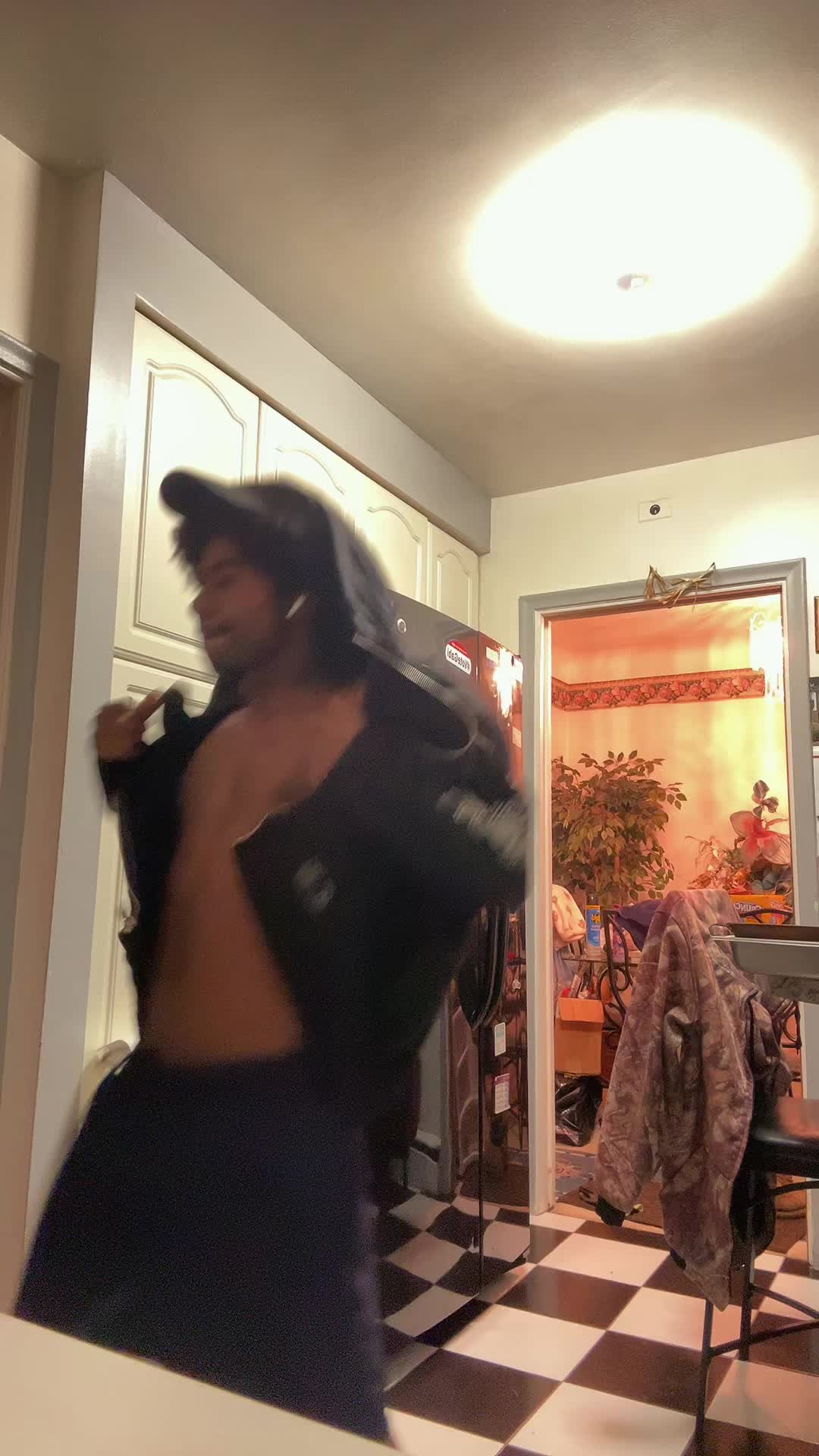 @YOUTUBER BOYYOUTRIPPING Tv