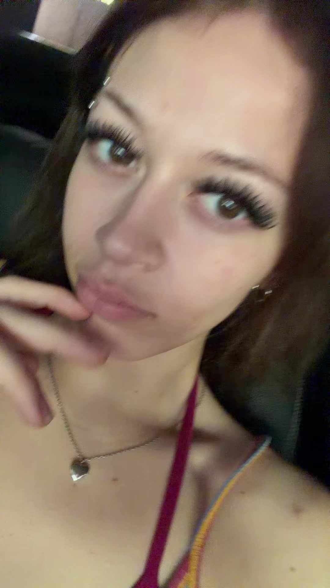 @️