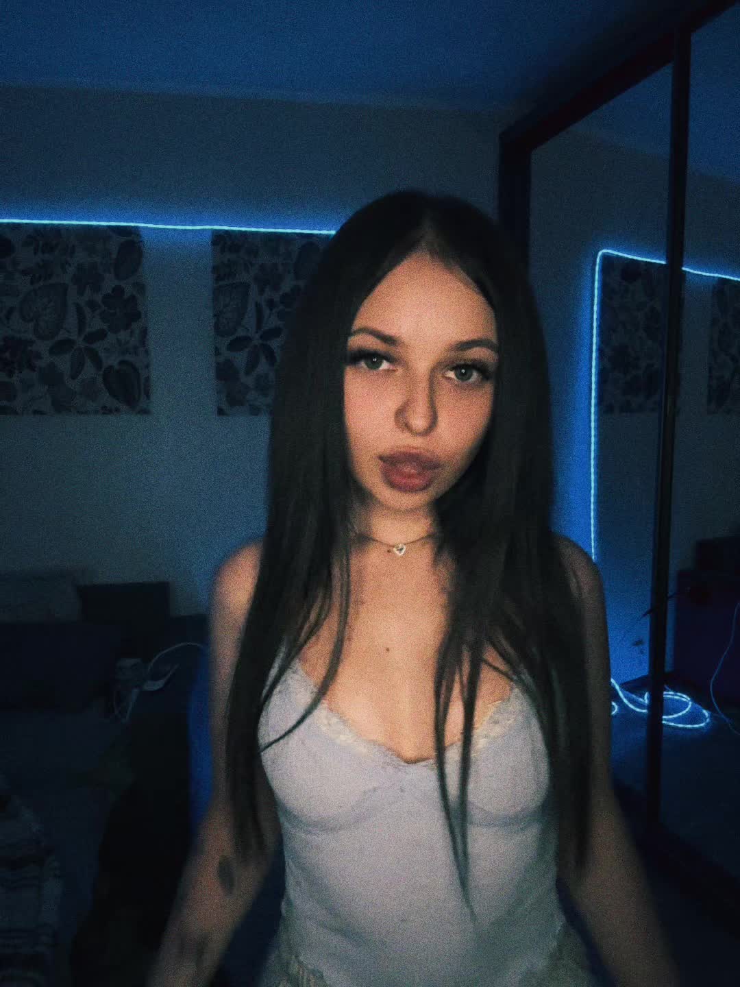 @oliis.ss