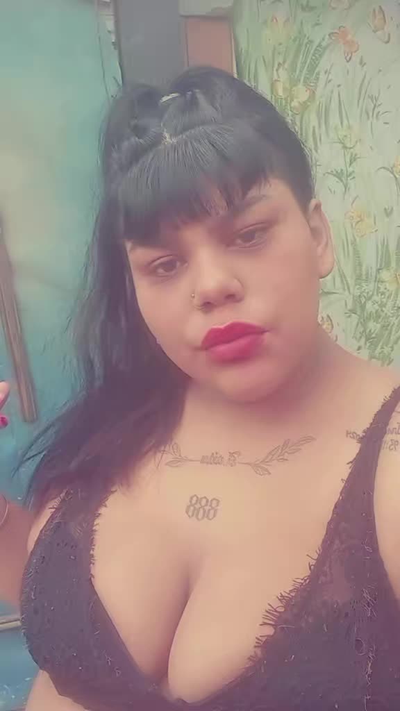 @Priscila🦋