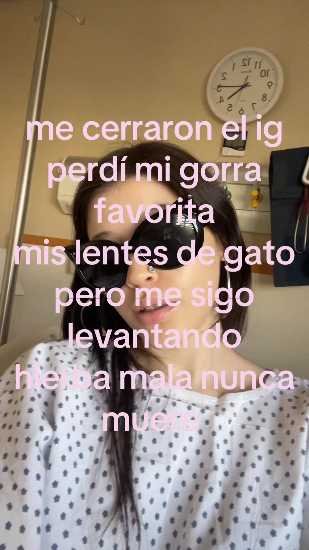 @holalola
