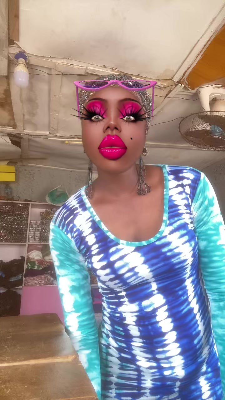 @QUEEN NATION STITCHES 🧵 🪡✂️