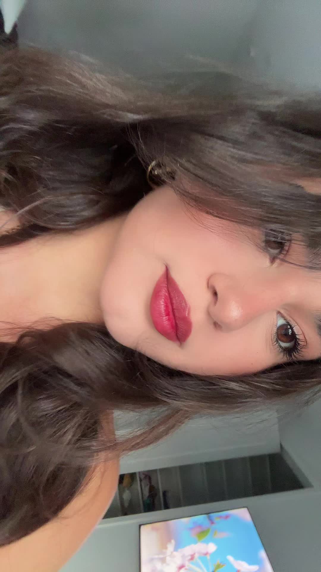 @demi