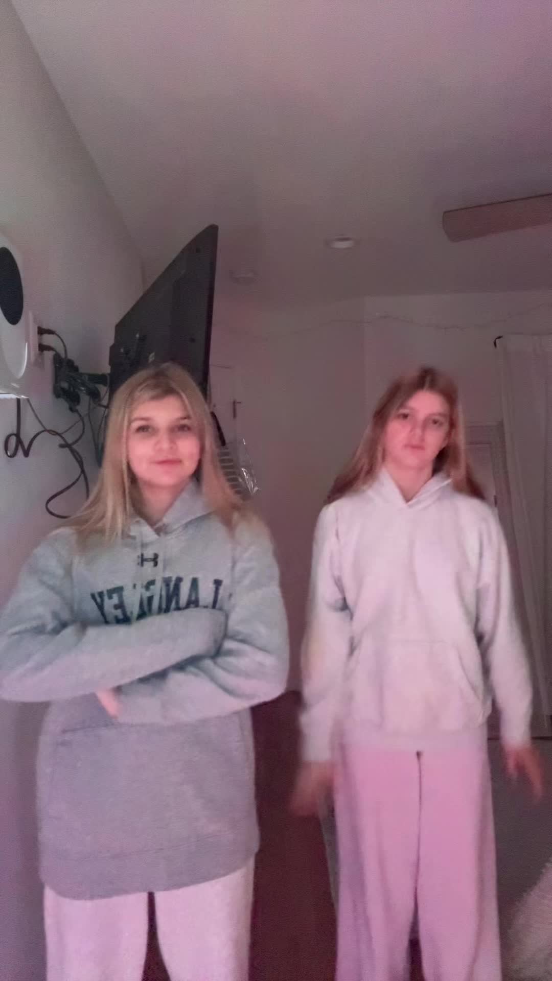 @nadhia