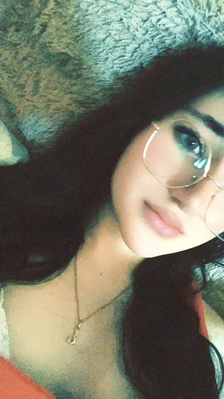 @l.ylouꨄ
