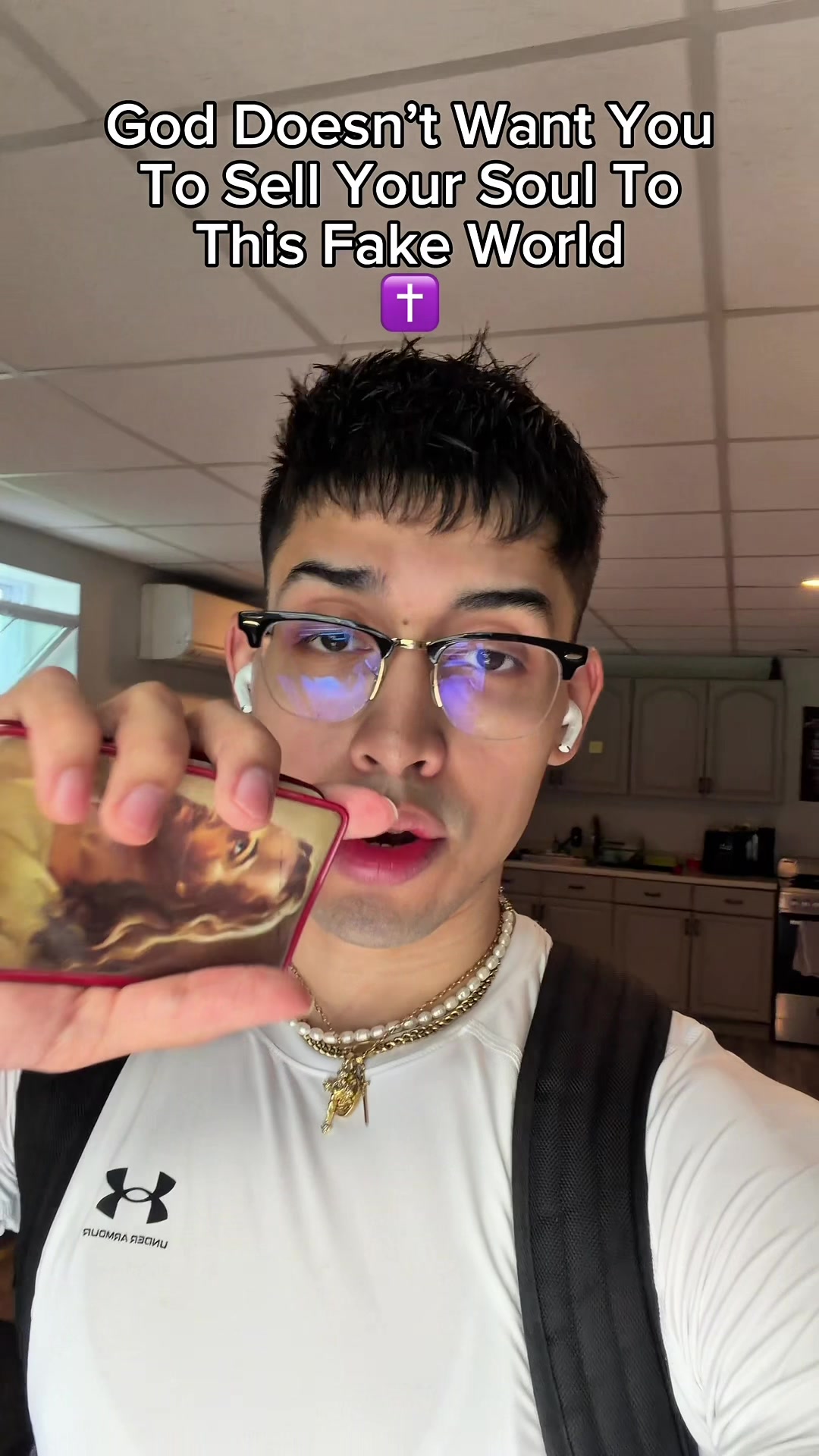 @johnnydivines