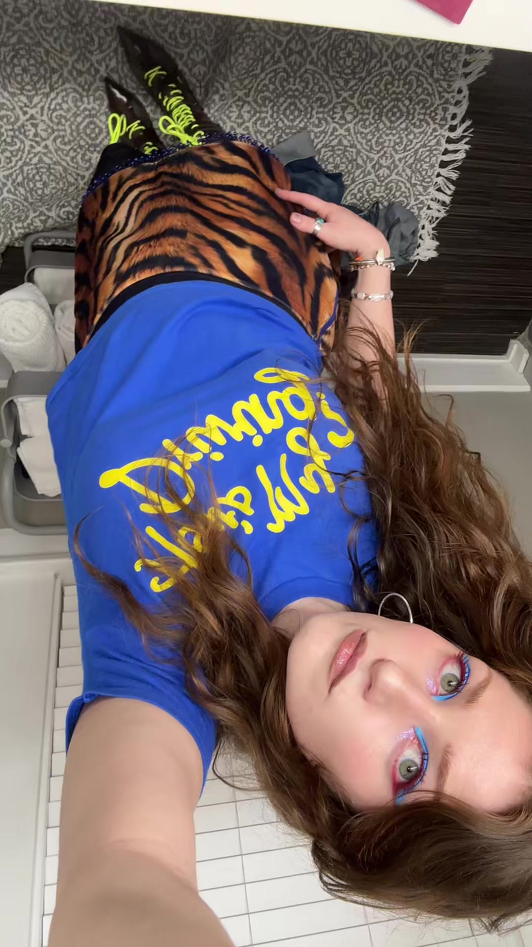 @whichoneisneil