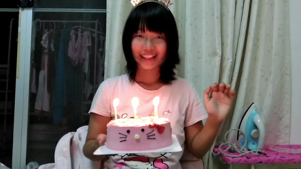 @KittyPink🎀