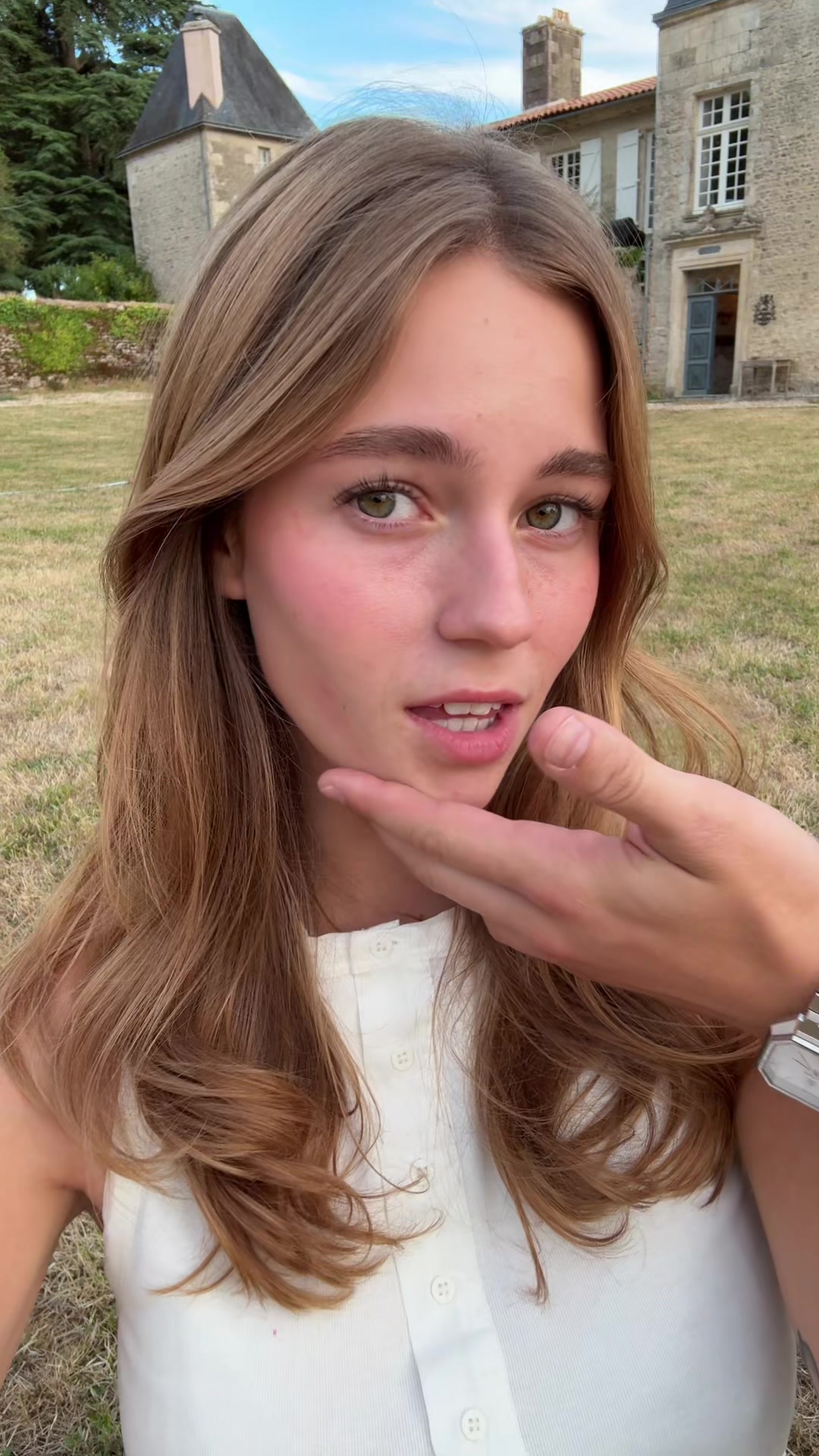 who’s that? anna malygon (maligoshik)