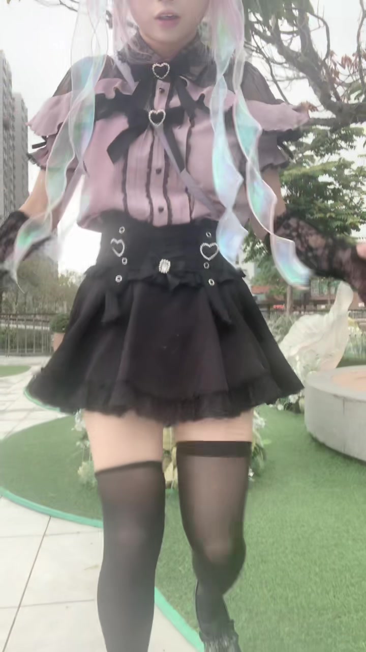 @玥