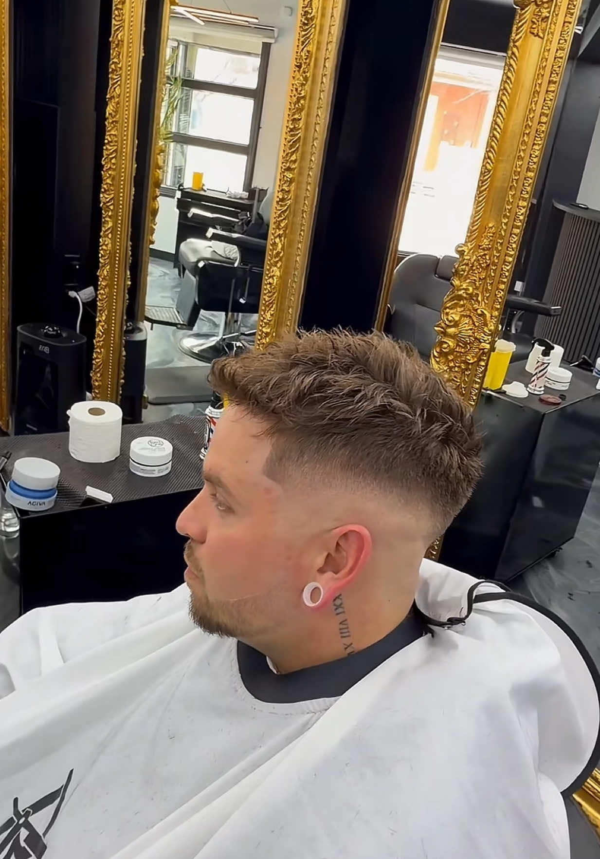 @Salon barbier BILL-K