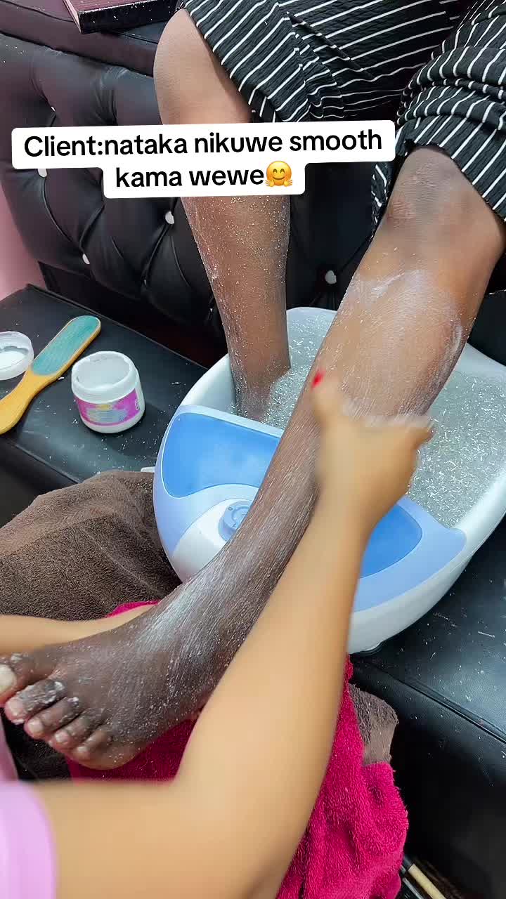 @Essie&rsquo;s glow hub