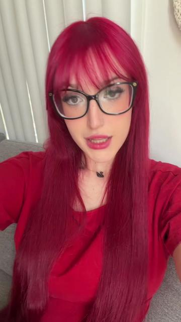 @itslarissatrishelle