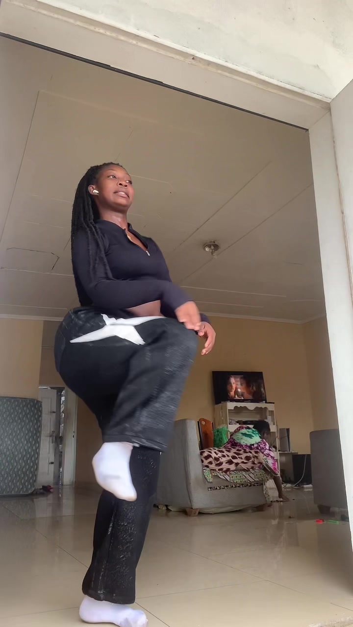 @Joellia241