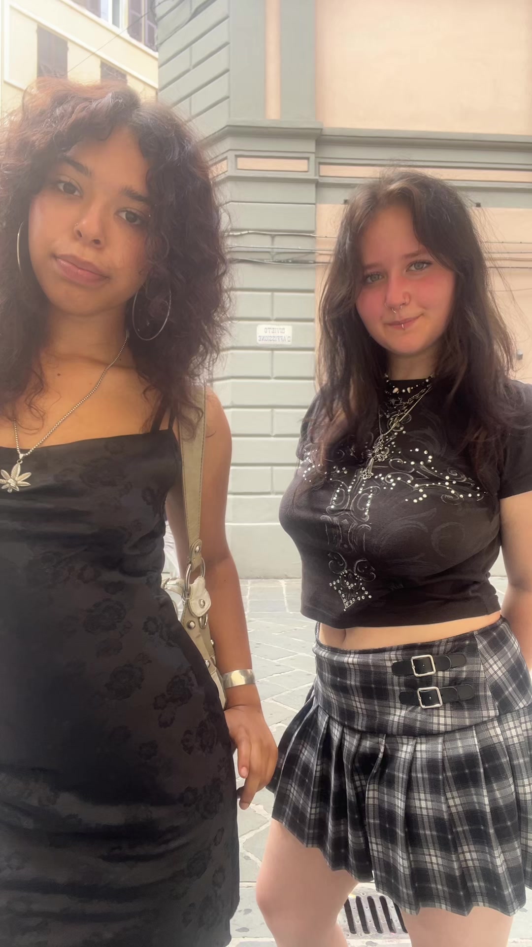 @<3