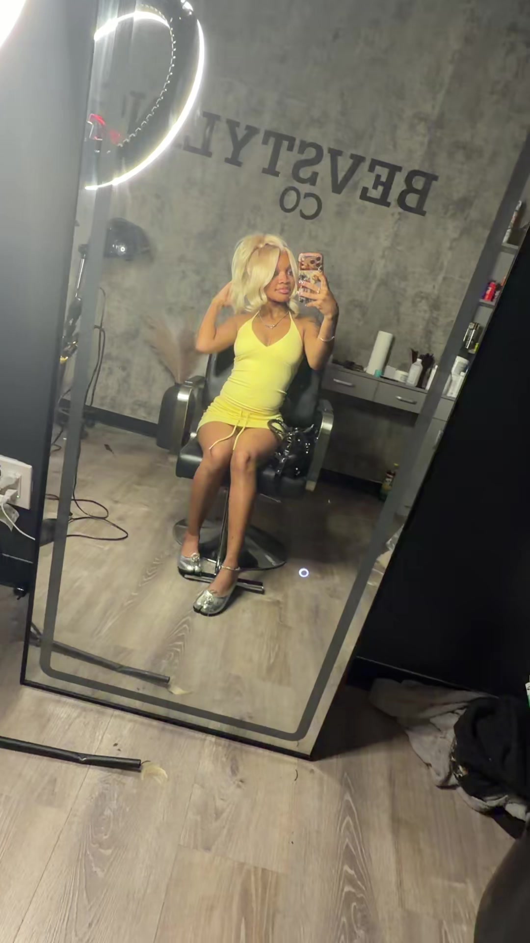 @Neli