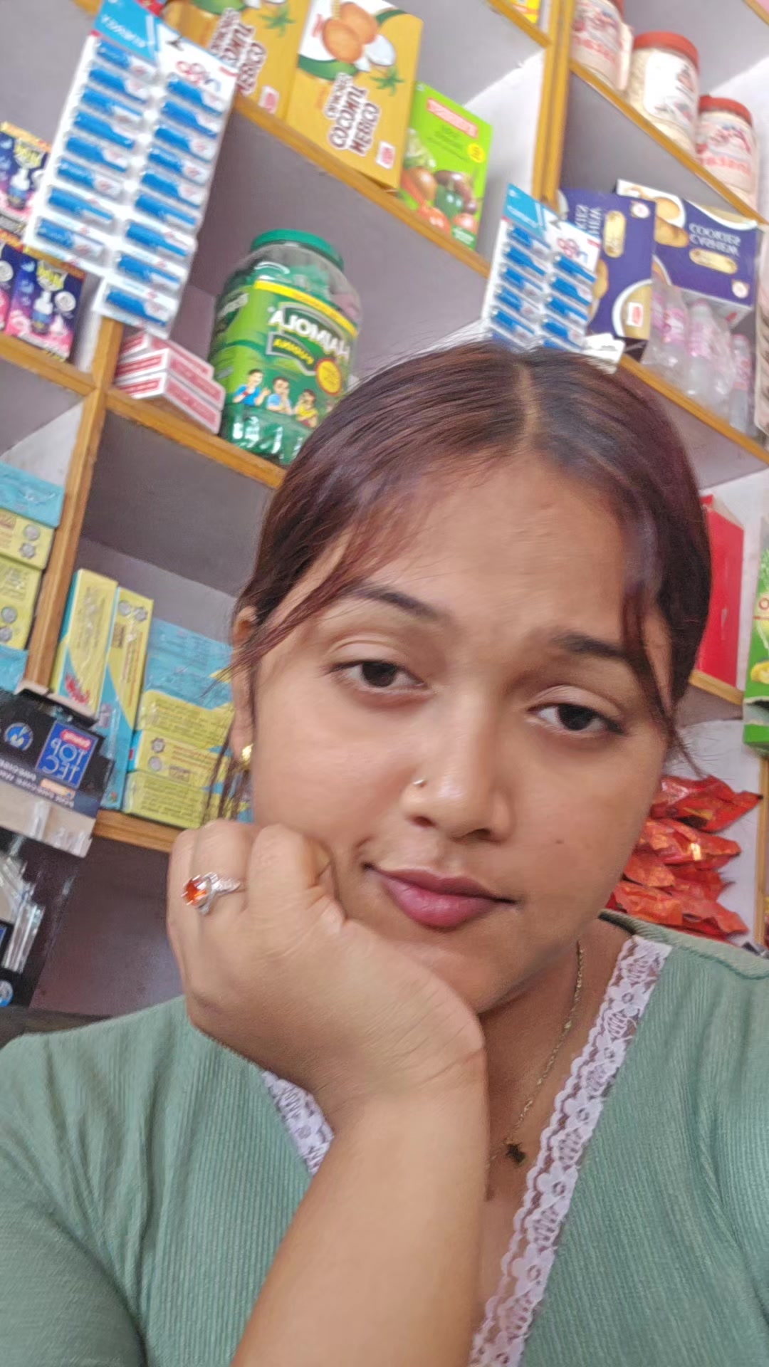 @👑kashish bhagat❣️😍