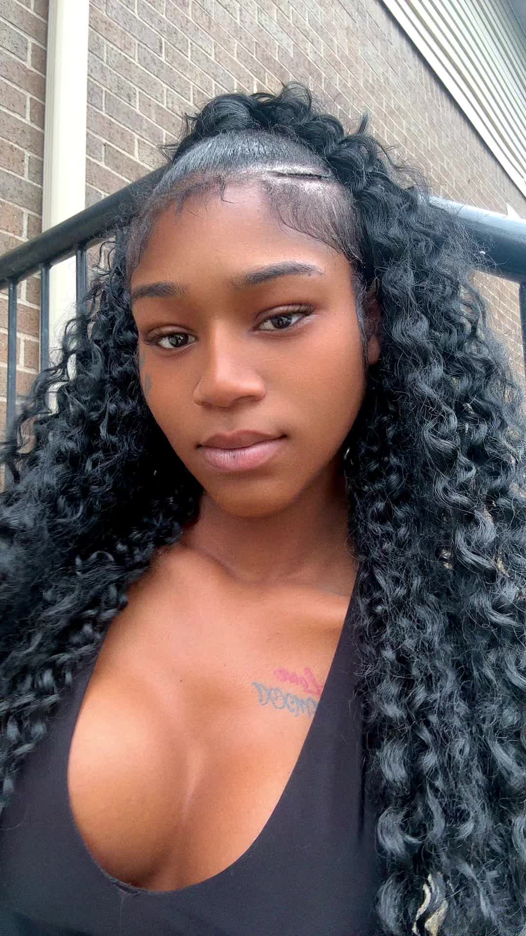 @DESIRAE 🎀