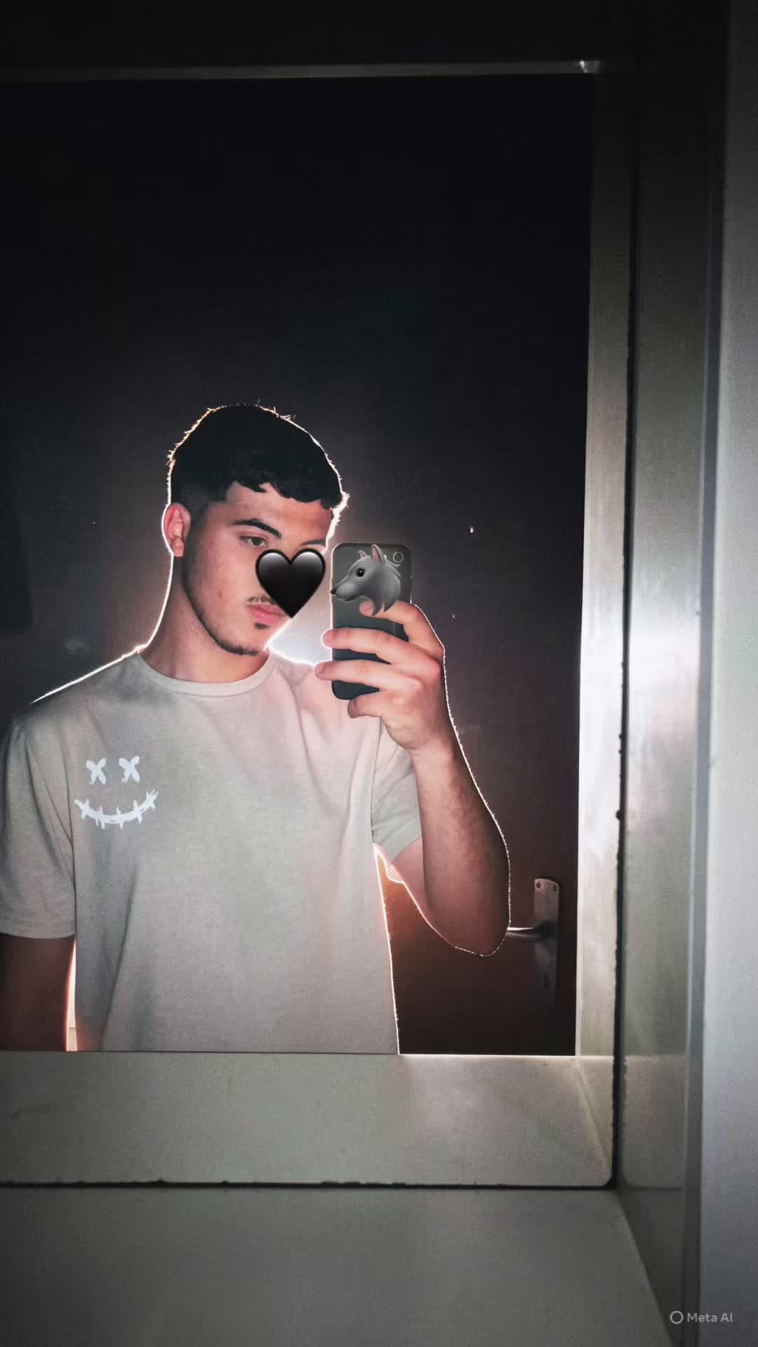 @«