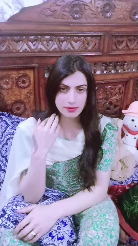 @nainakashaamiri