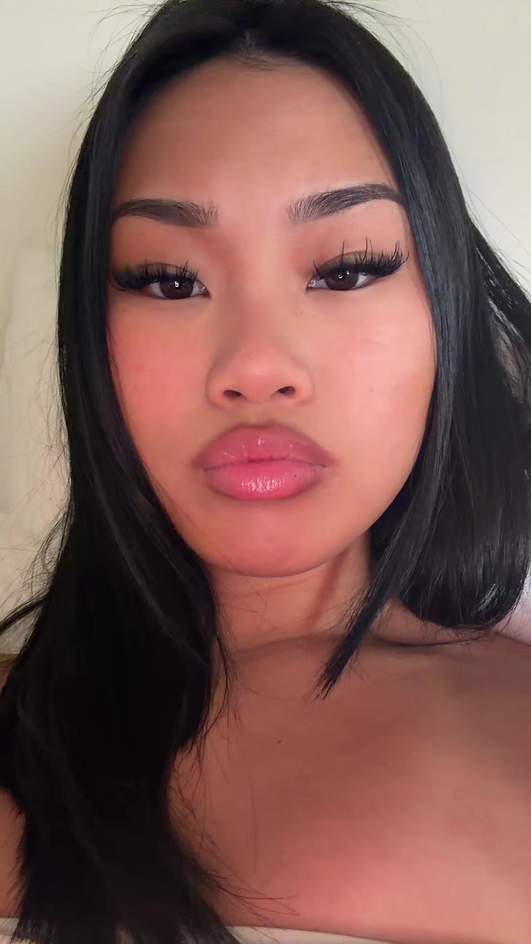 @￶