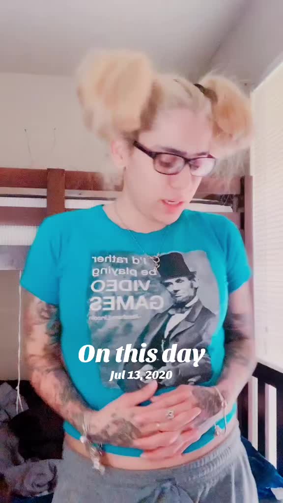 @MonaKombat