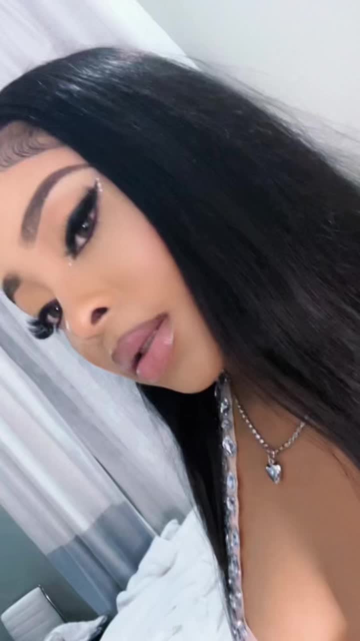 @Janeek