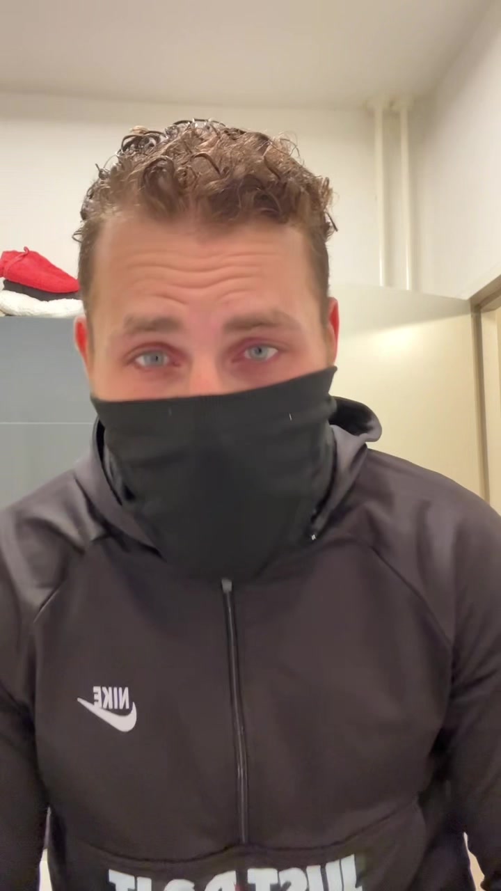 @Captain_Backflip
