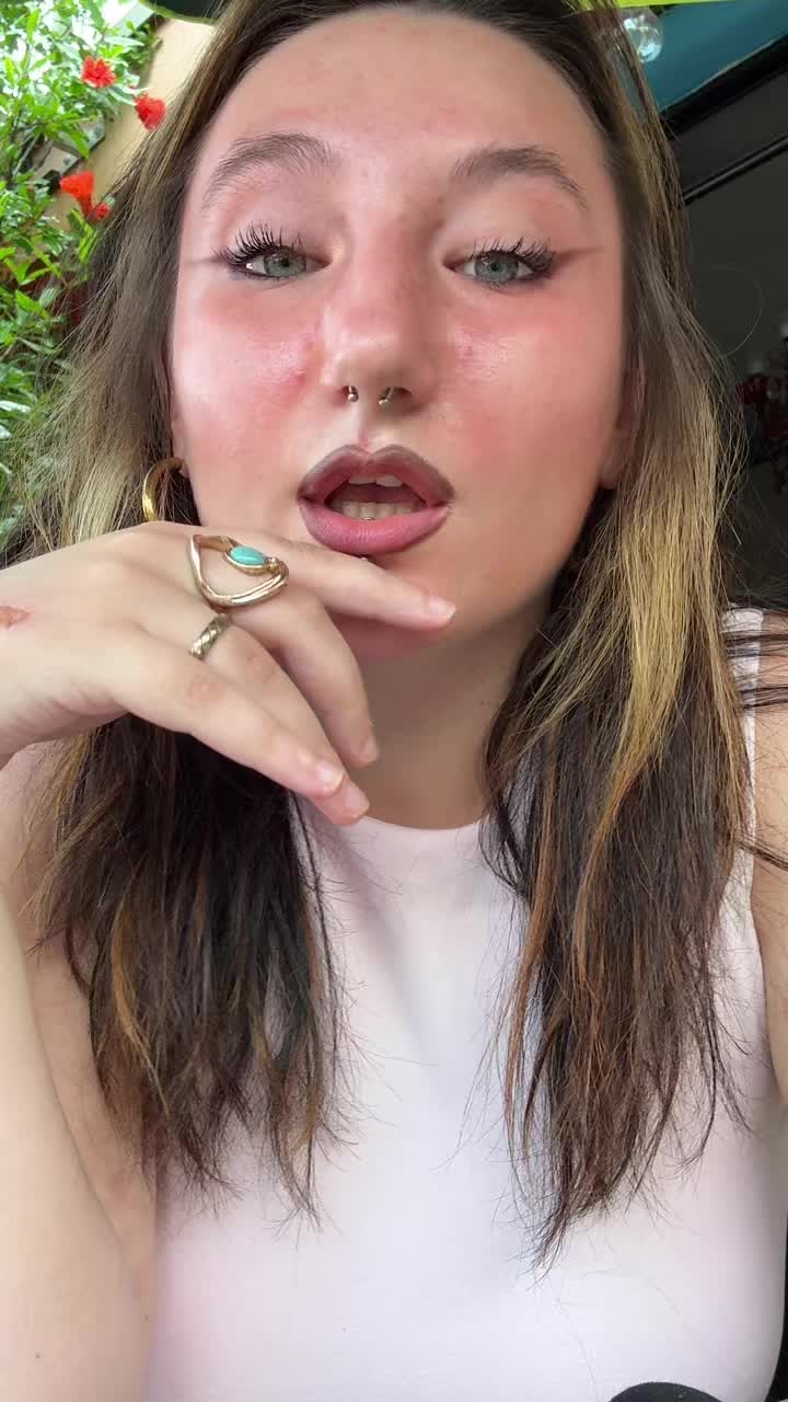 @Allegra🏳️🌈