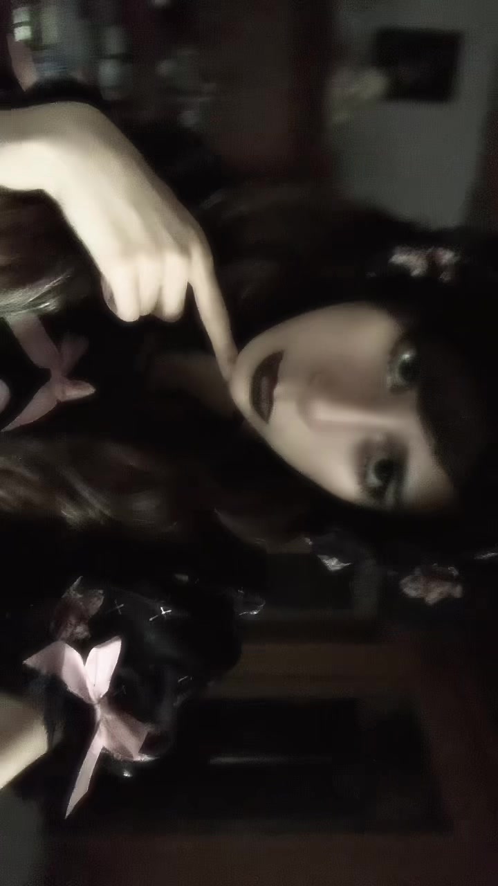 @✦