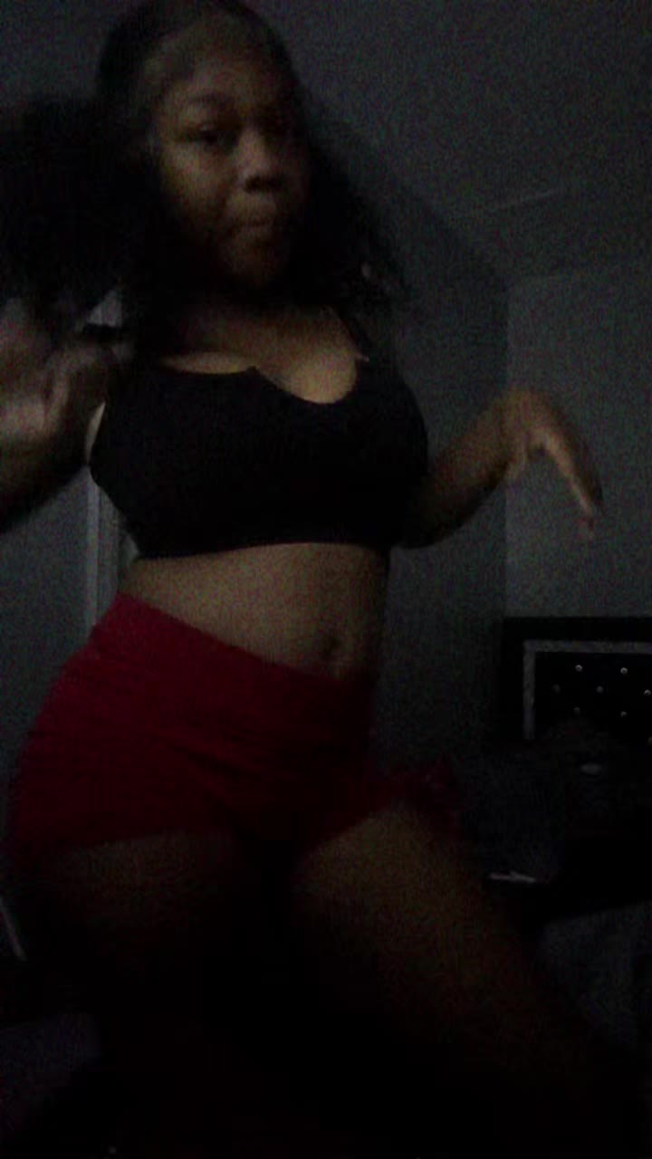 @👅.