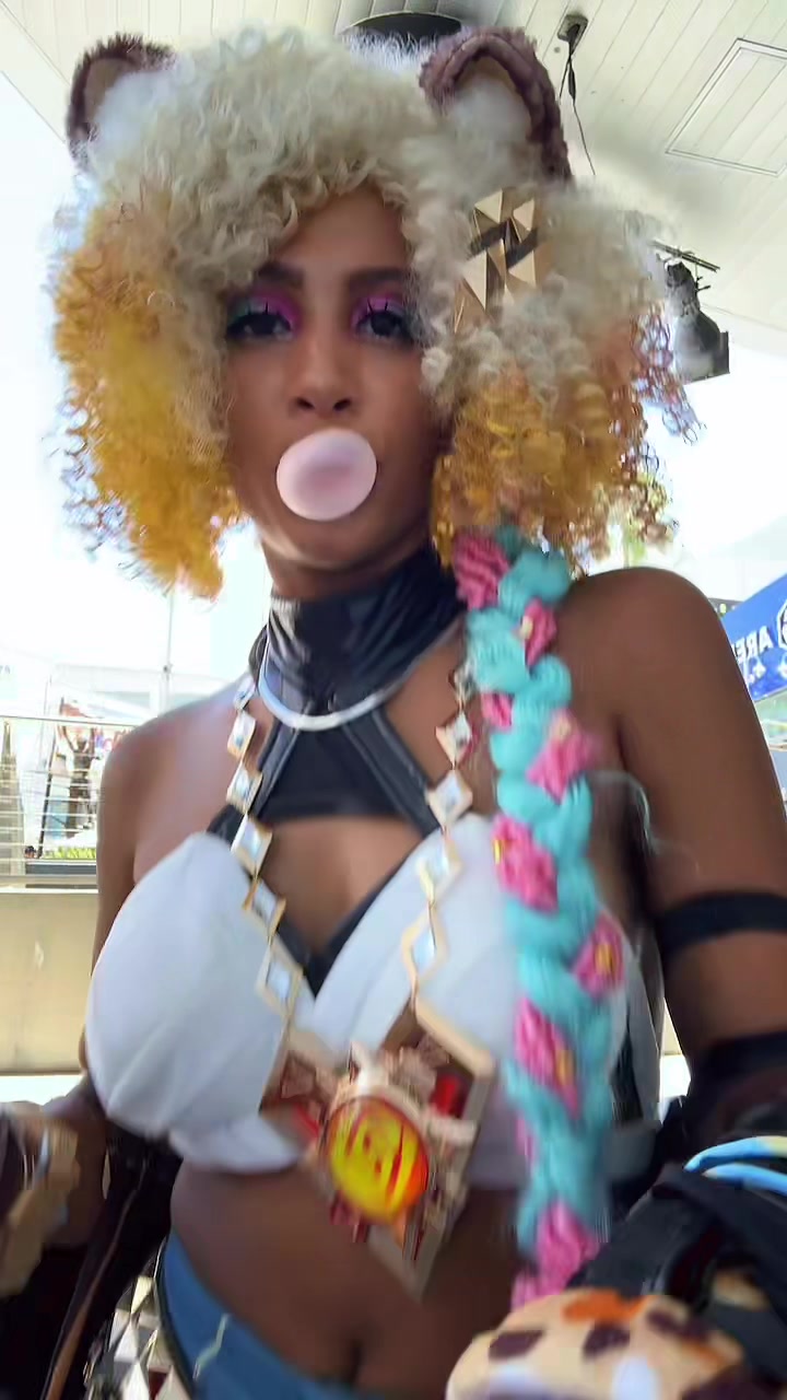 @honeyteecos 🔜 ax