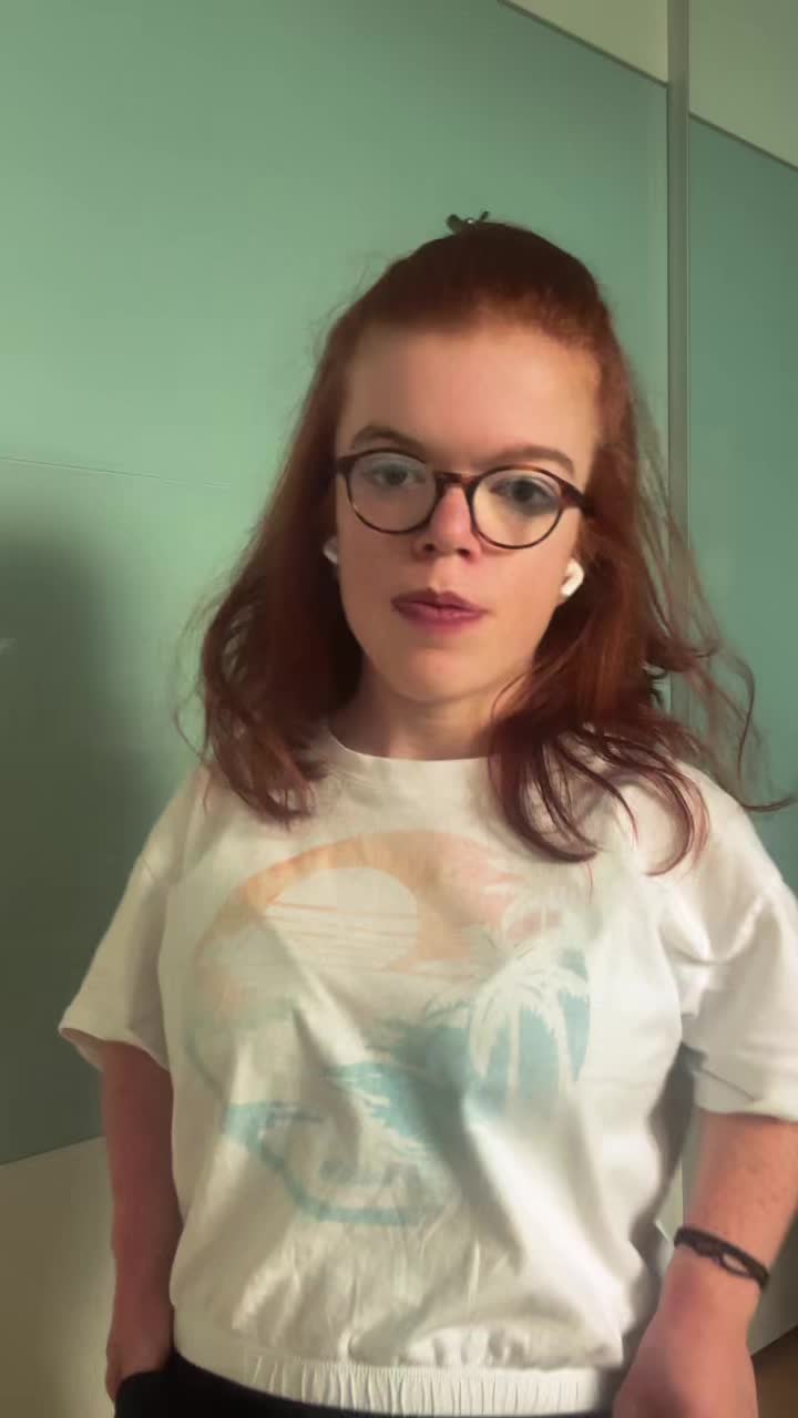 @𝒜𝓃𝒶𝒾̈𝓈