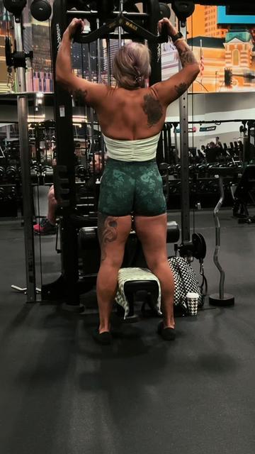 @Muscle Mommy🇦🇲🇱🇧