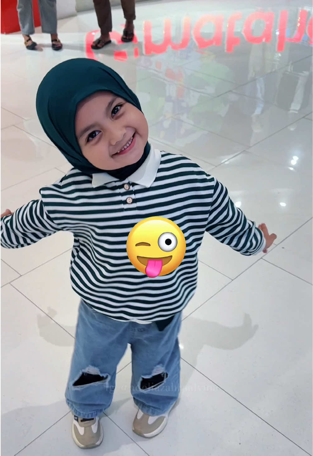 @Ig : @adeliazahraalvina