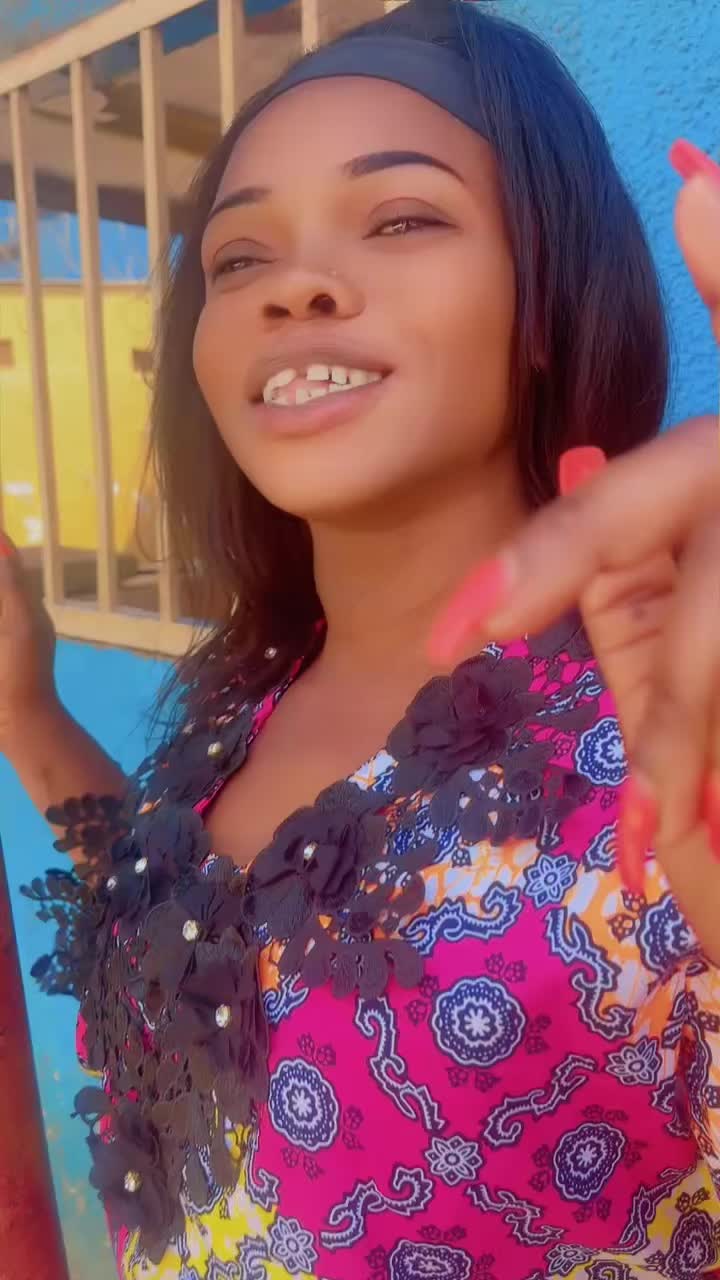 @nicoleng250