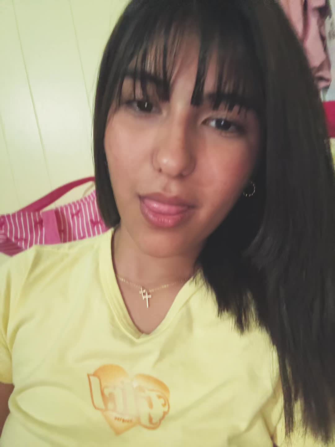 @Mia ☻.