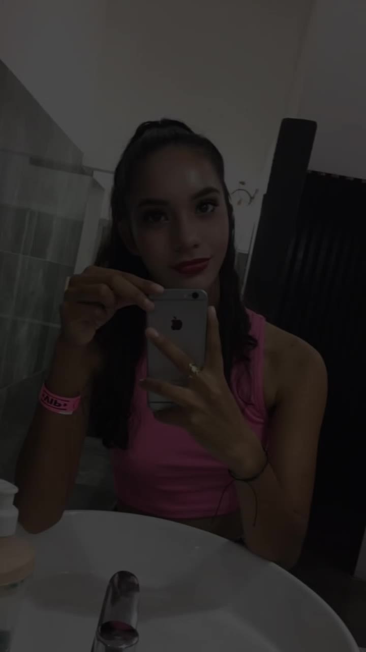 @Vanessa Ayala