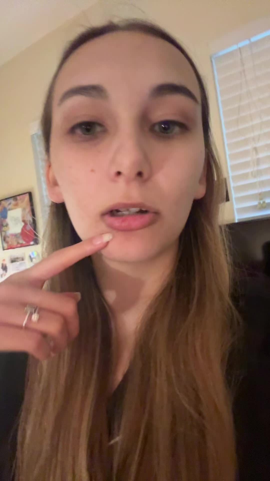 @Bella