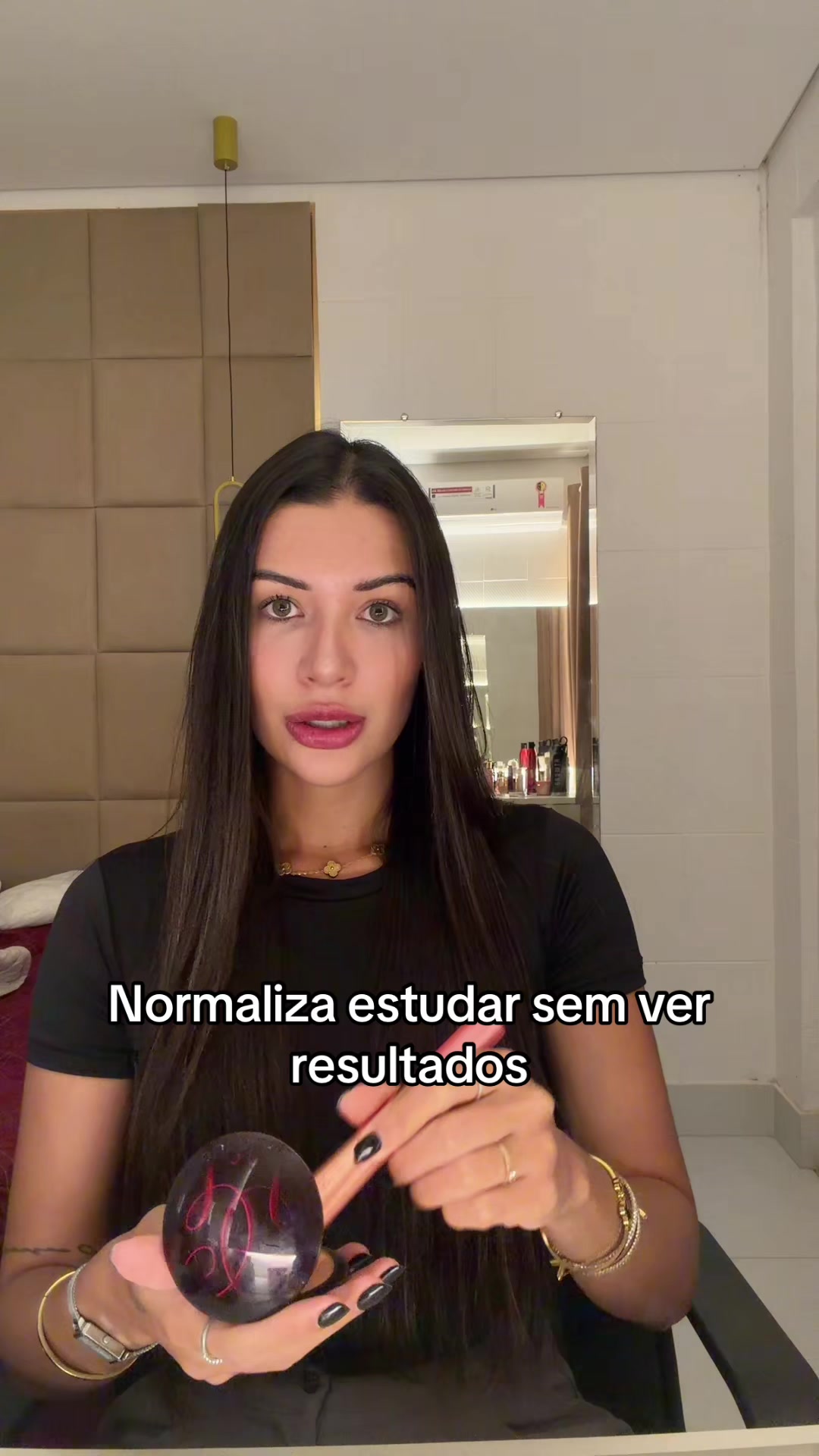 @Vit&oacute;ria Mendes