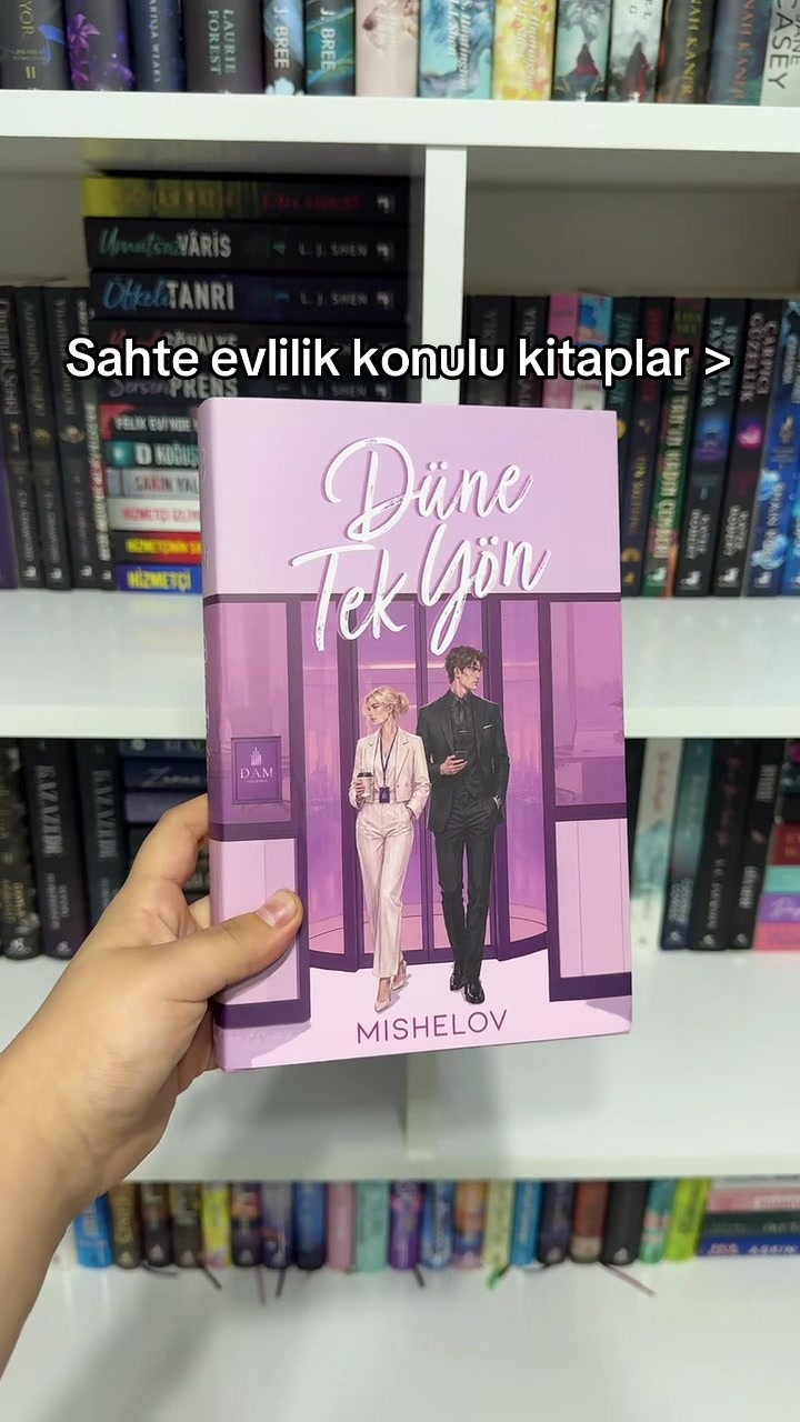 @laviniaabookss