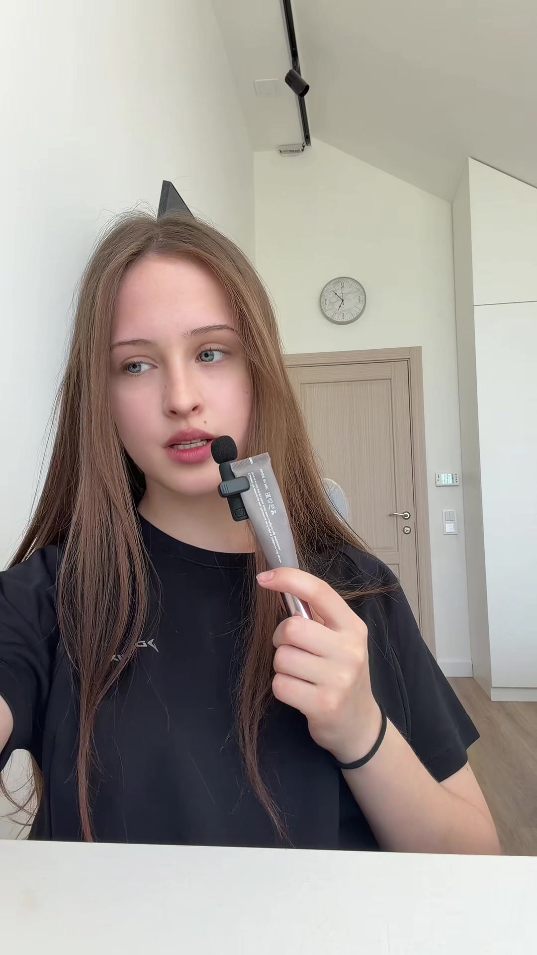 @av8