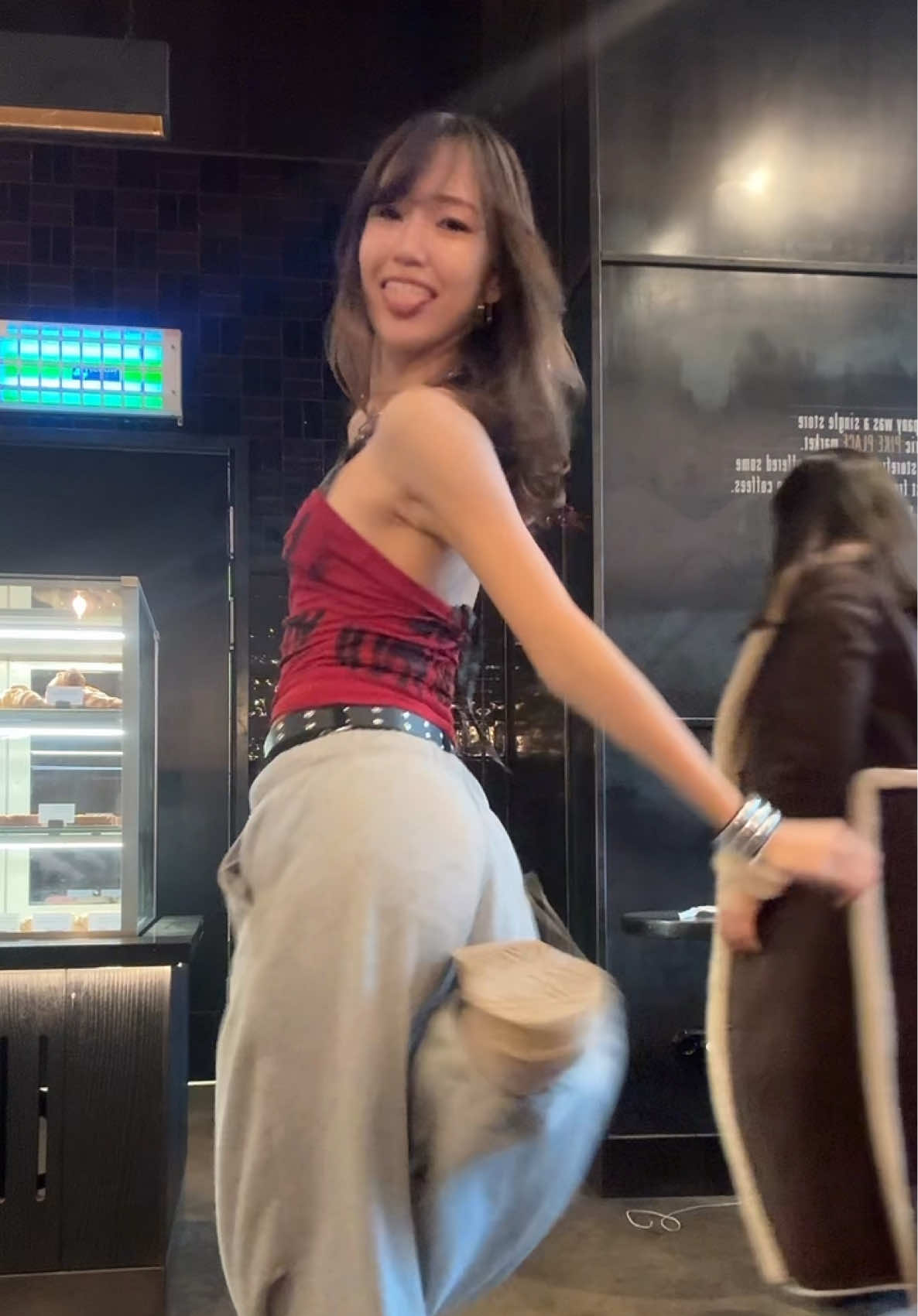 @Рука