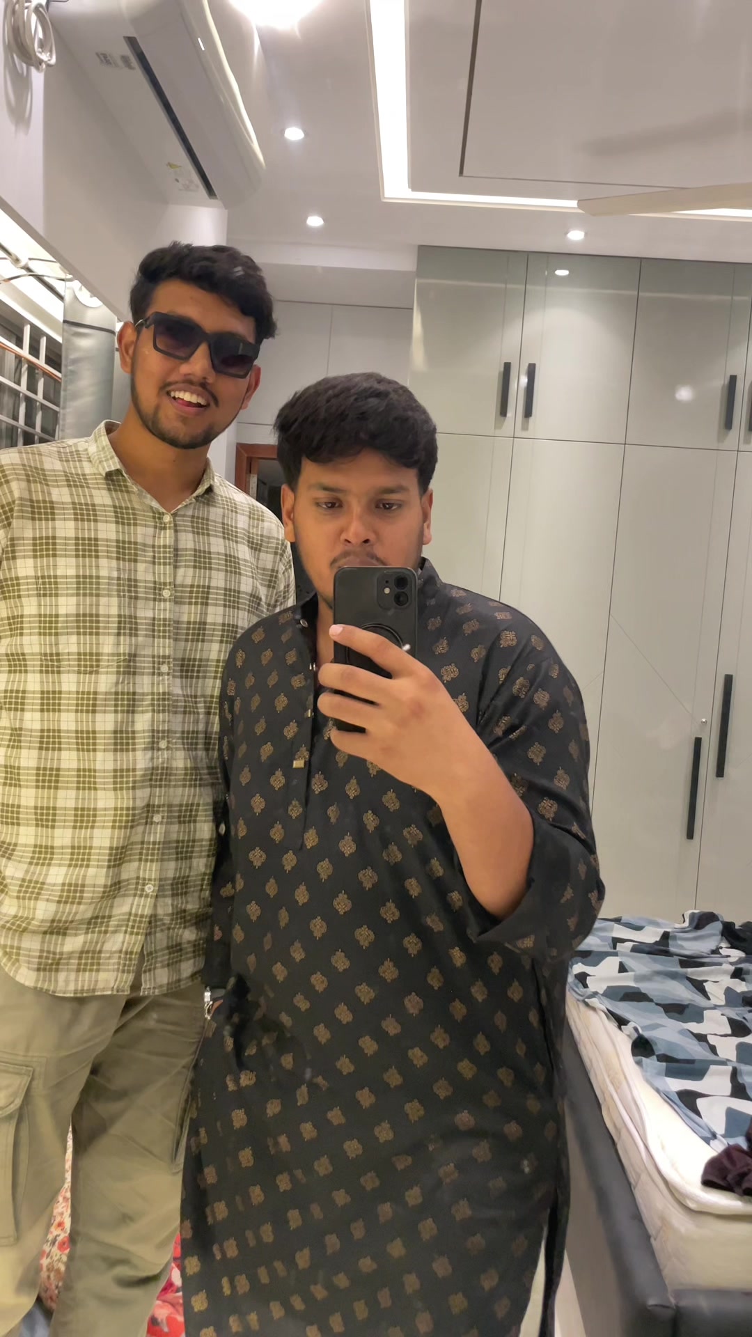 @đĨTarik Bro - āϤāĻžāϰāĻŋāĻ āĻāĻžāĻđĨ
