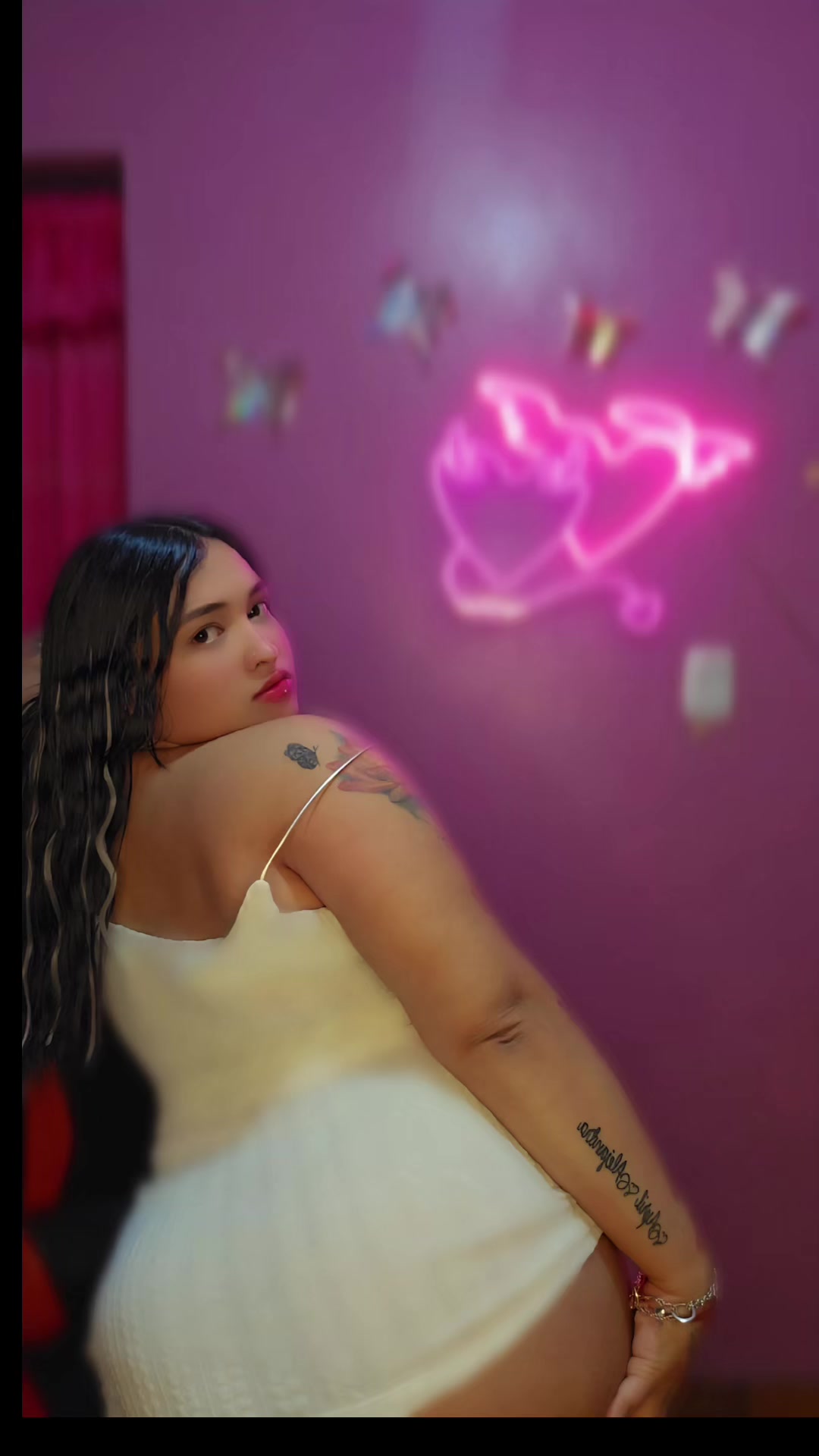 @Alejandracaripar_